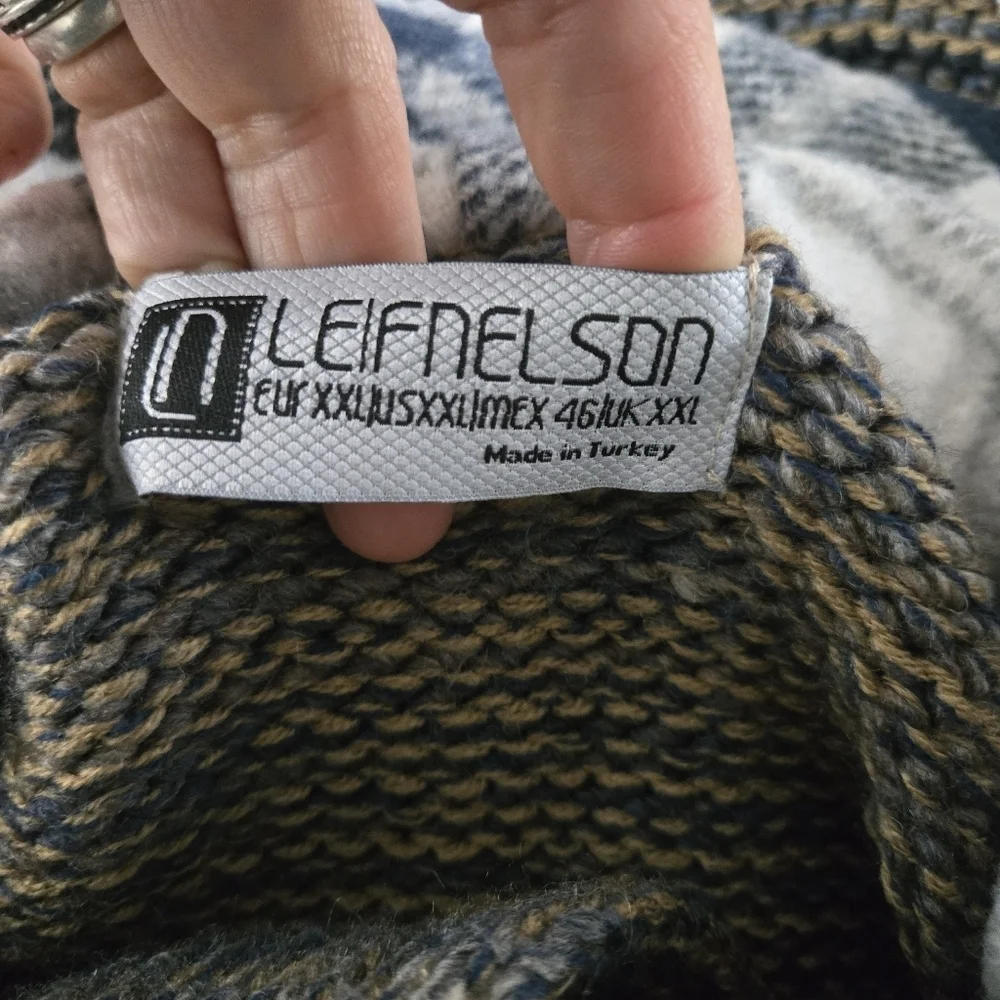 Leif Nelson Chunky Knit Hooded Men’s Sweater